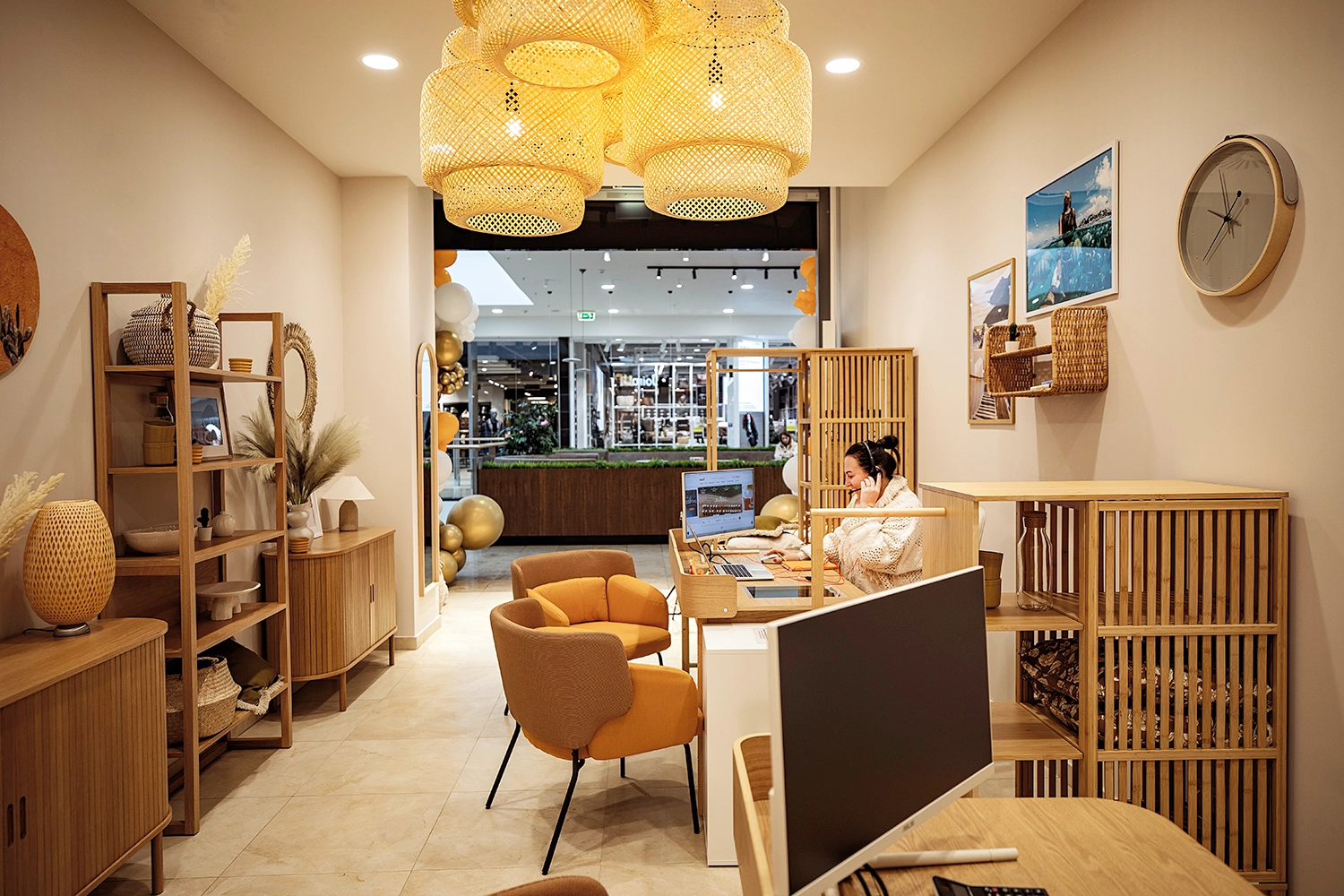 Parduotuvės salės įrengimas