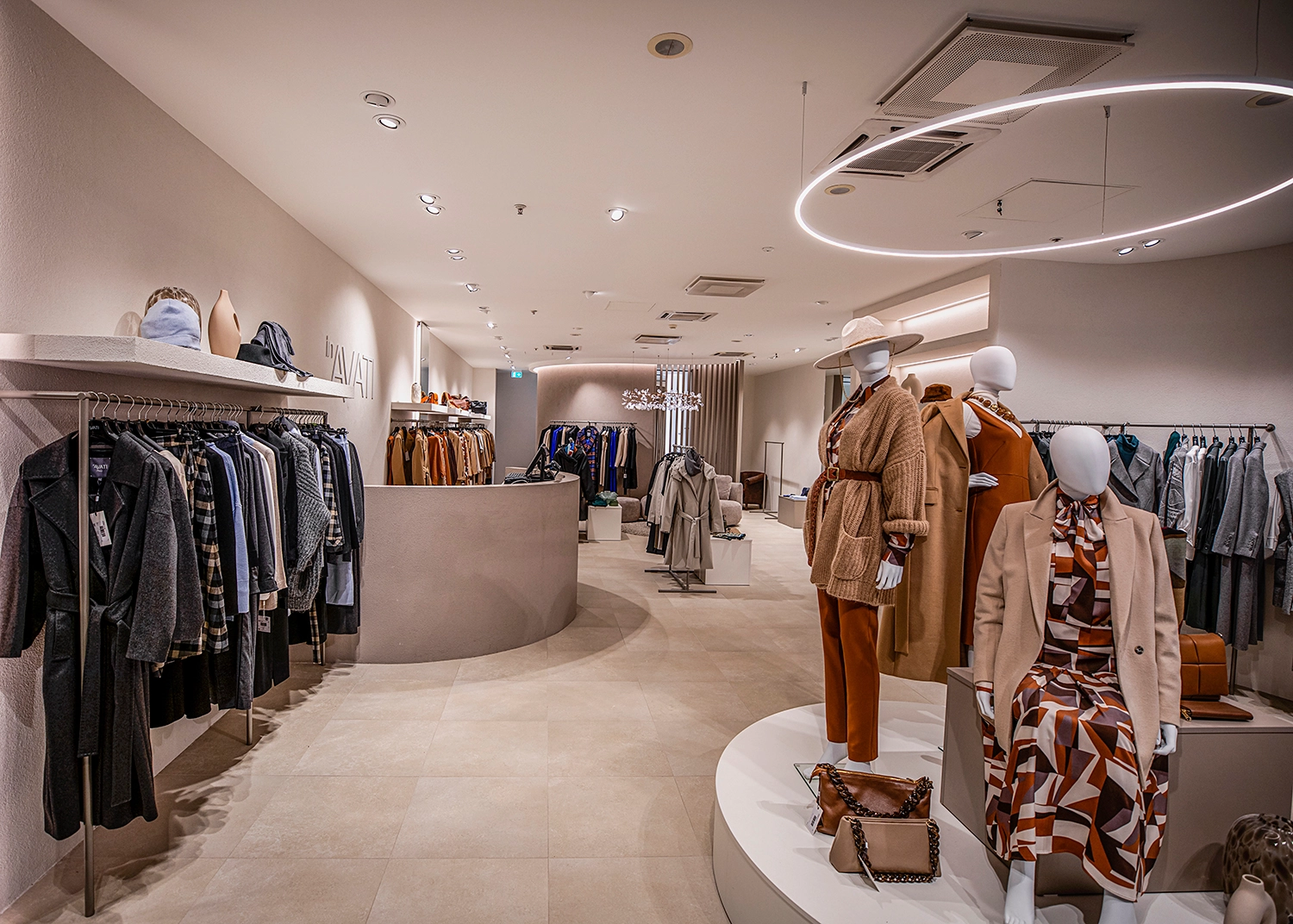 Drabužių parduotuvės įrengimas