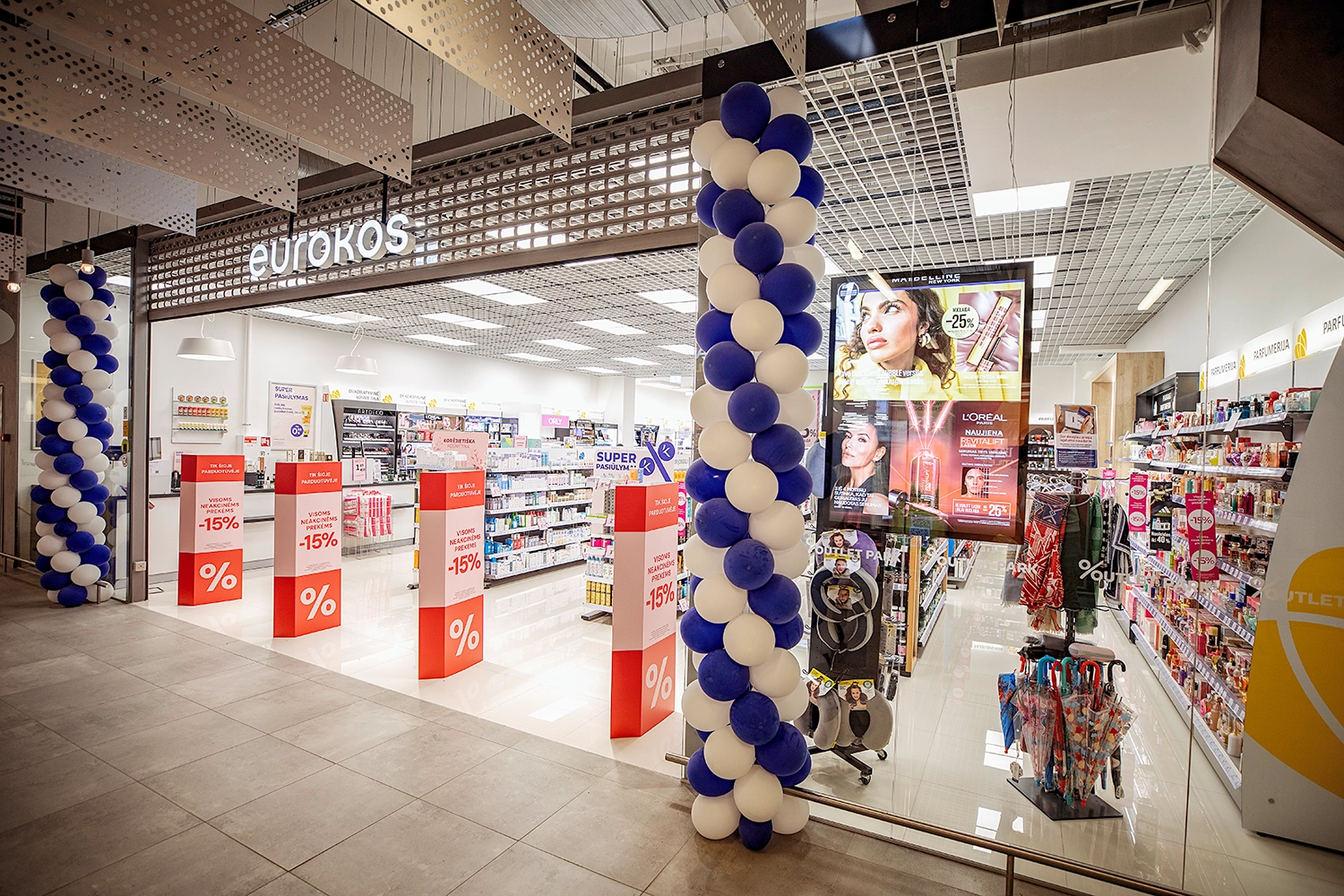 Lentynų ir pertvarų įrengimas